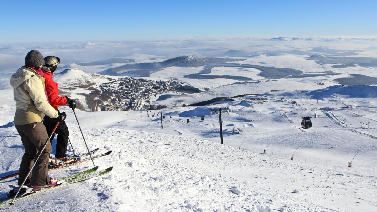 Où se rendre pour faire du ski en Auvergne ?